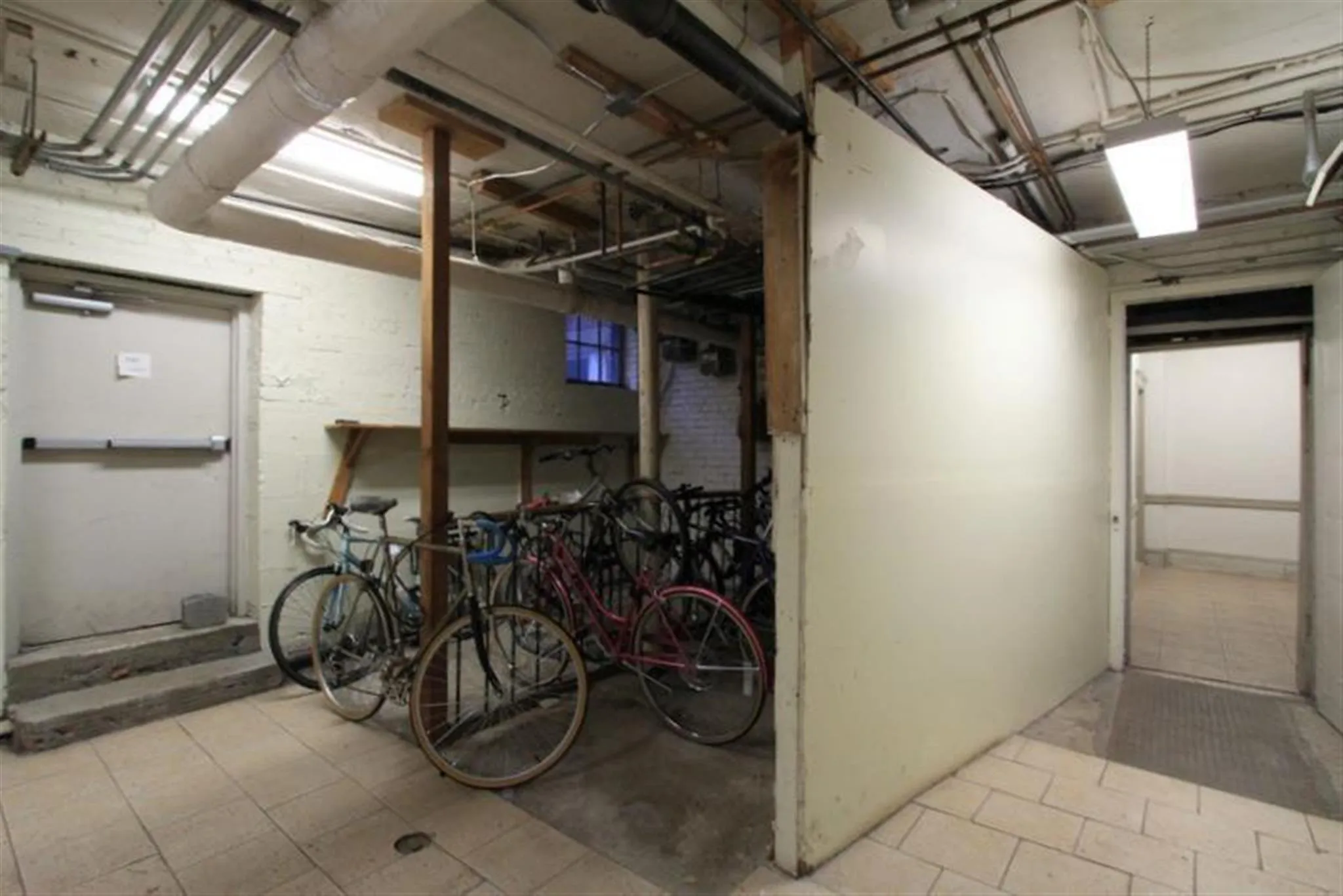 15 Linnaean St, Harvard Square