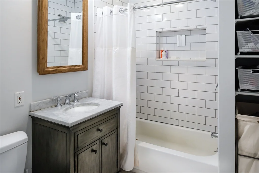 127 Cottage St, East Boston