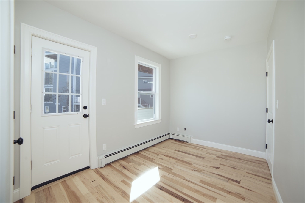 10 Duffley Ct, Chestnut Hill