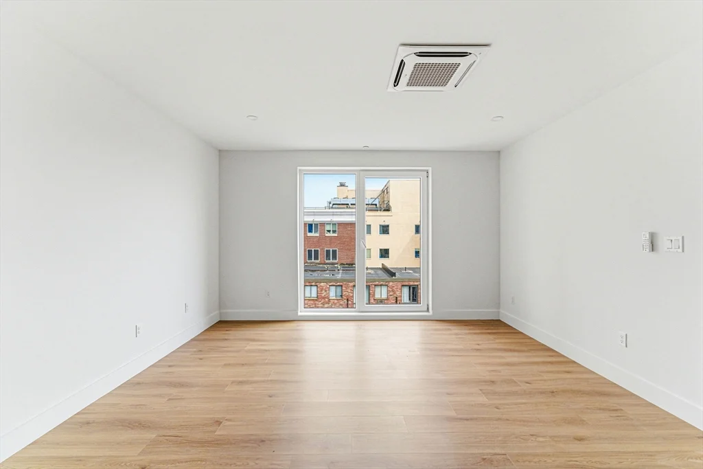 1035 Commonwealth Ave, Allston