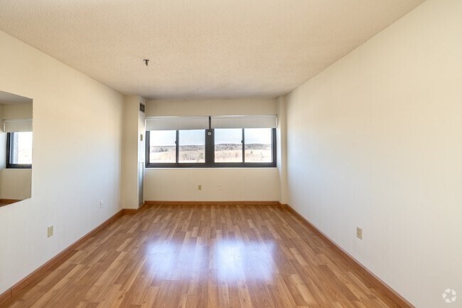 95 Audubon Rd, Wakefield