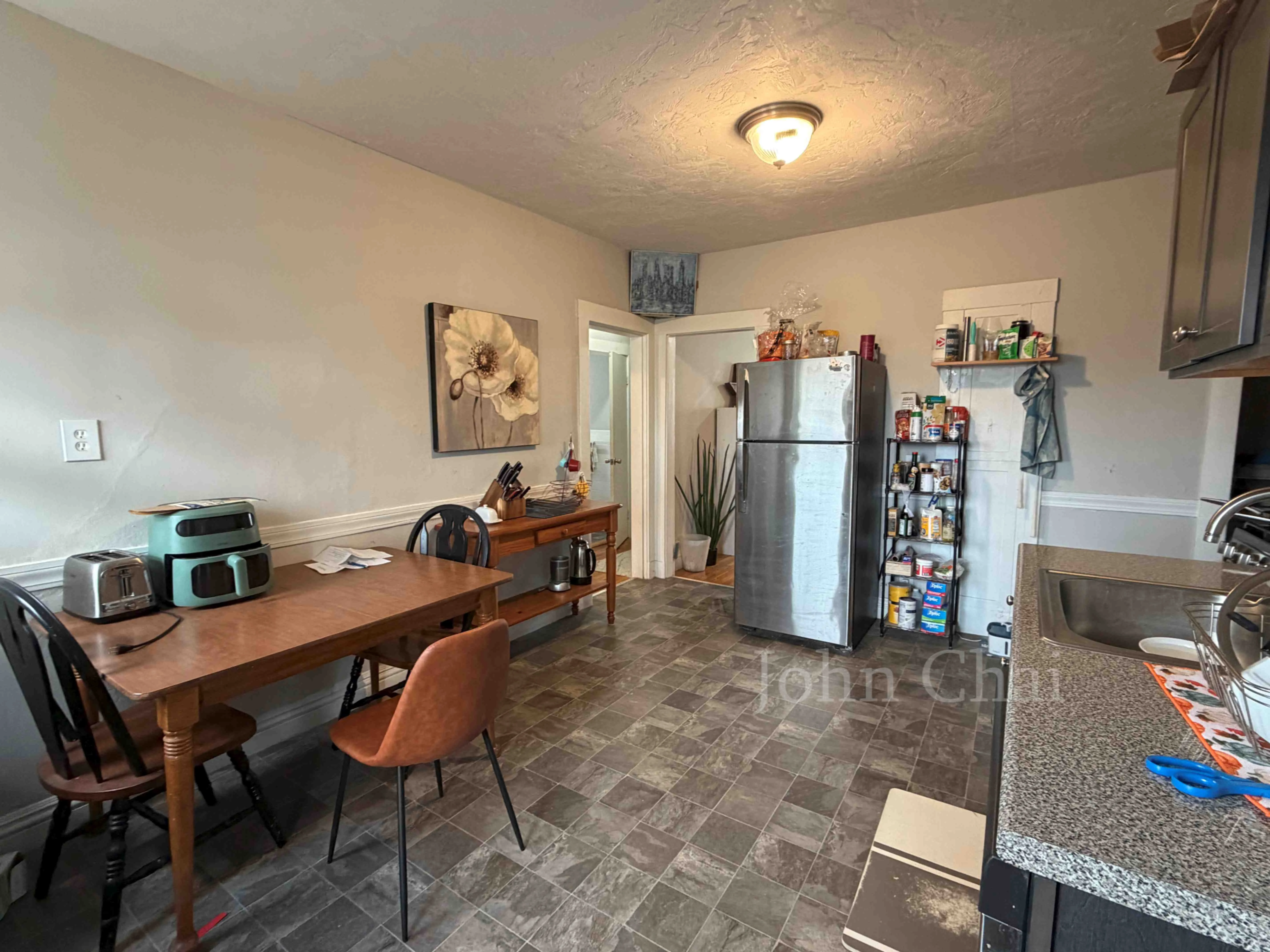 33 Lourdes Ave, Jamaica Plain