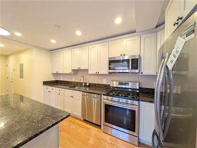 628 Trapelo Rd, Belmont