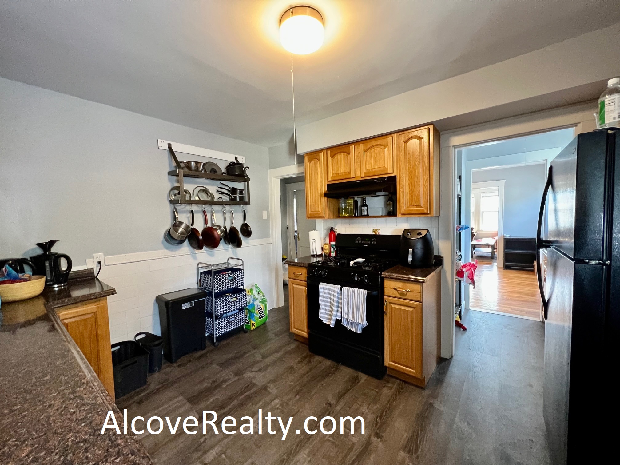 37 Sterling St, West Somerville