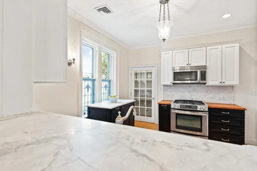 2 Rangeley Rd, Winchester