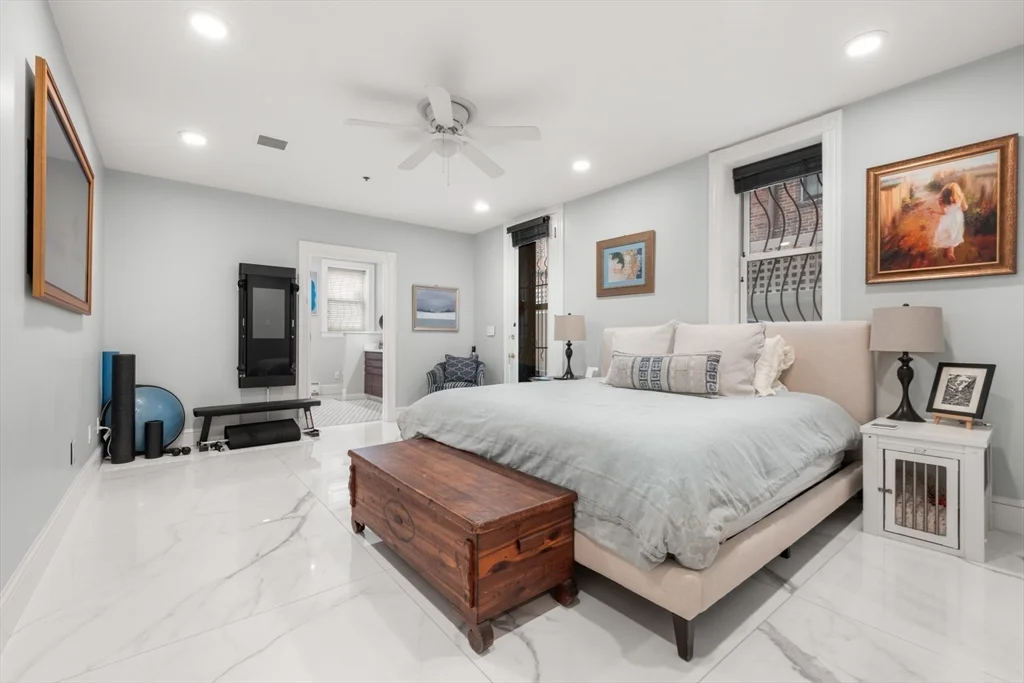 61 Saint Botolph St, Back Bay