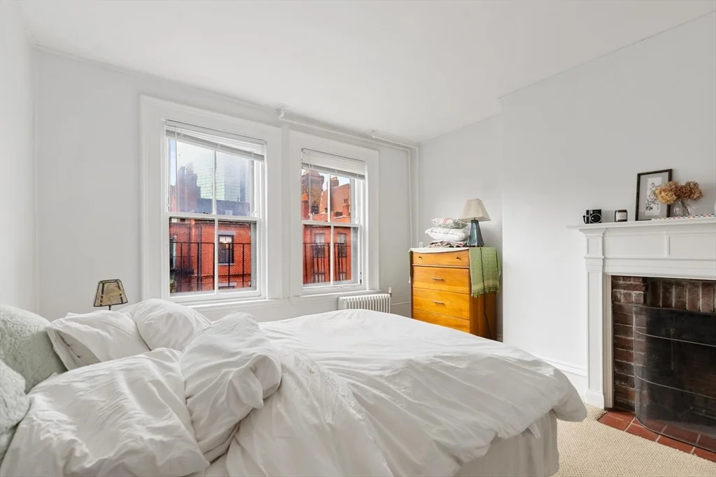 86 Marlborough St, Back Bay