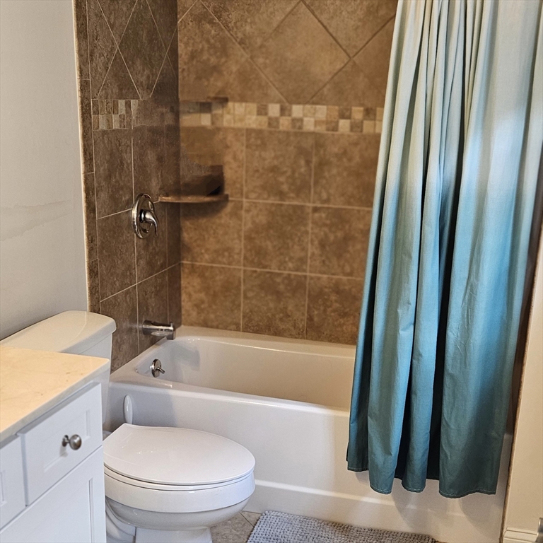 126 Waverley St, Belmont