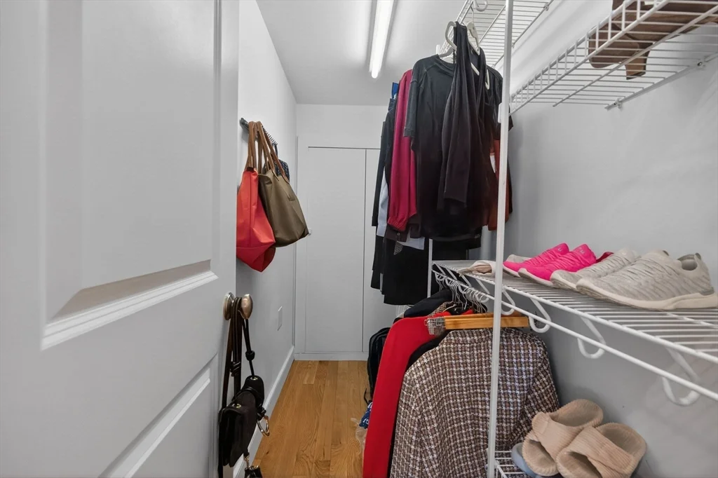 170 W 3rd St, South Boston