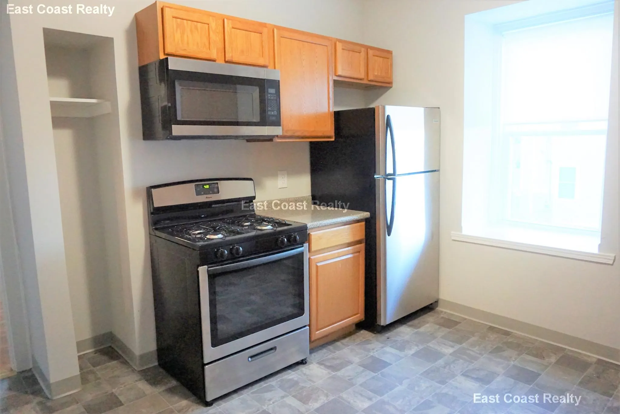 172 Bigelow St, Oak Square