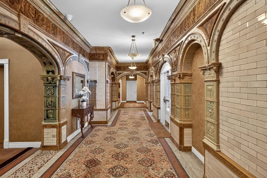 4 Charlesgate E, Back Bay