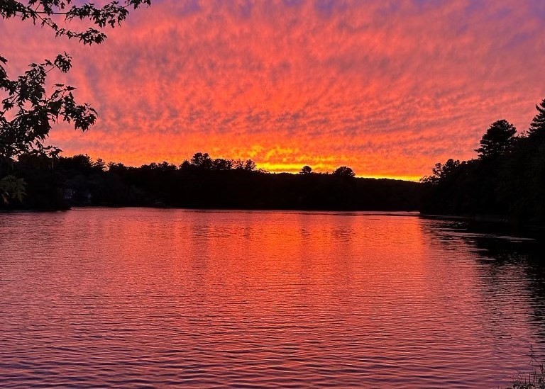 80 Dutcher St, Hopedale