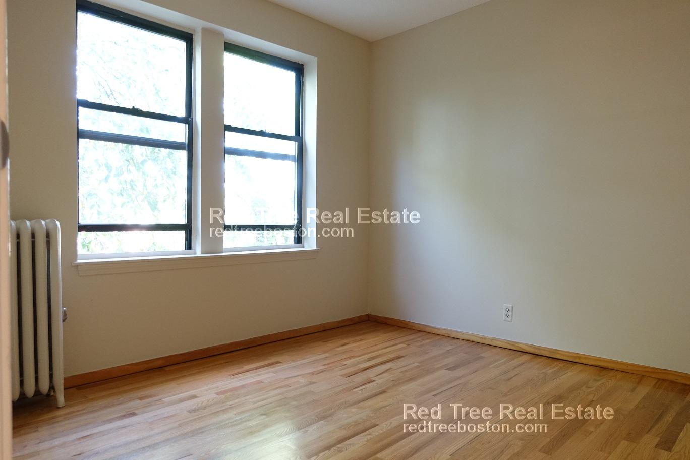 317 Summit Ave, Brighton