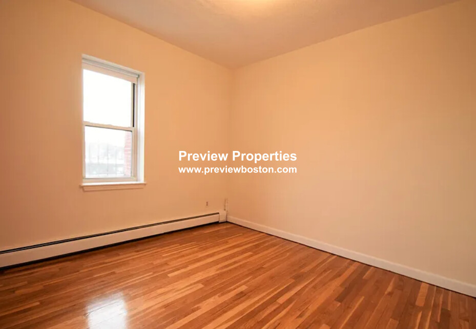 172 North Beacon St, Brighton