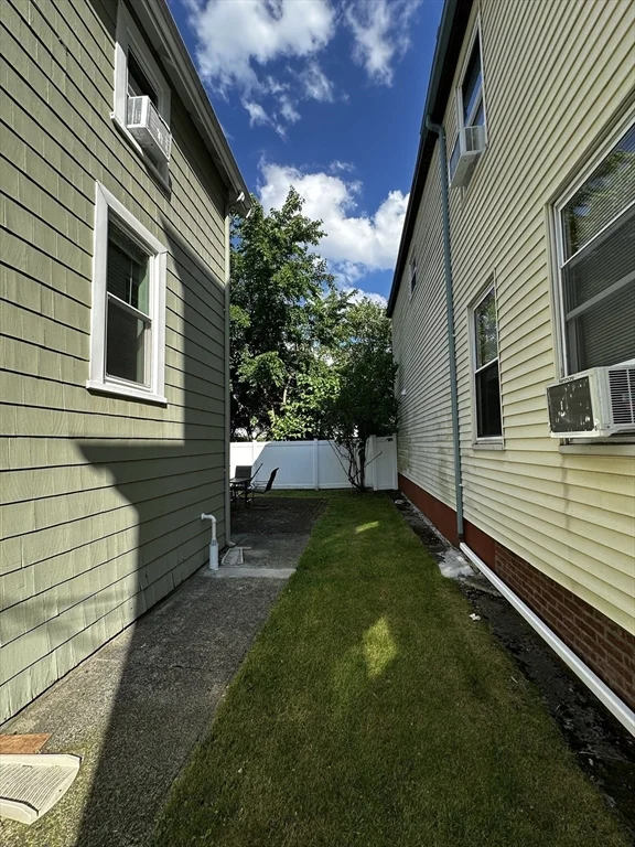 16 Nashua, Magoun Square