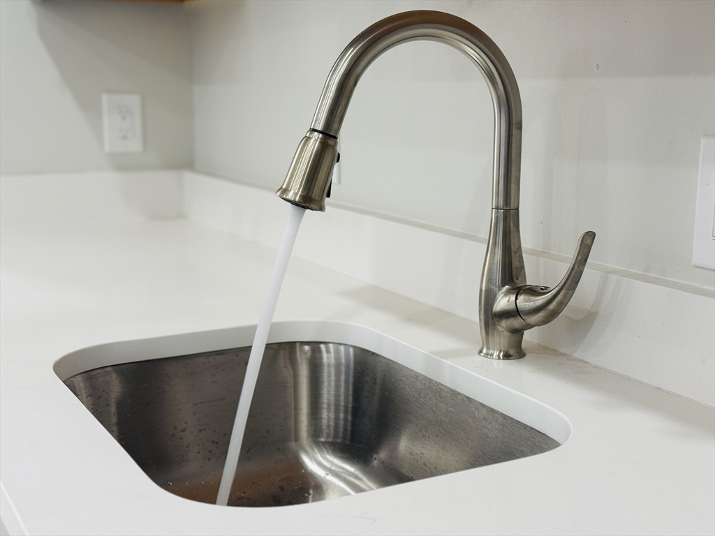 46 Floyd St, Dorchester