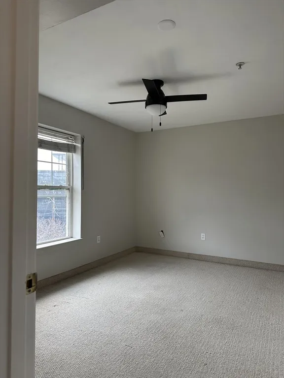 86 E Howard St, Quincy