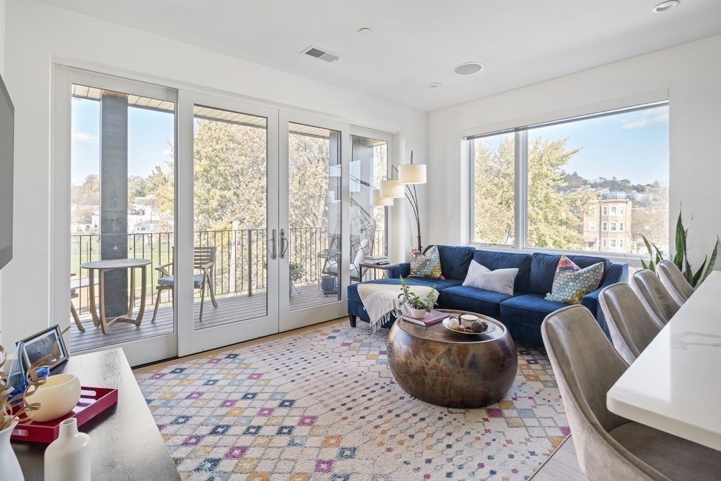 946 Saratgoa, East Boston