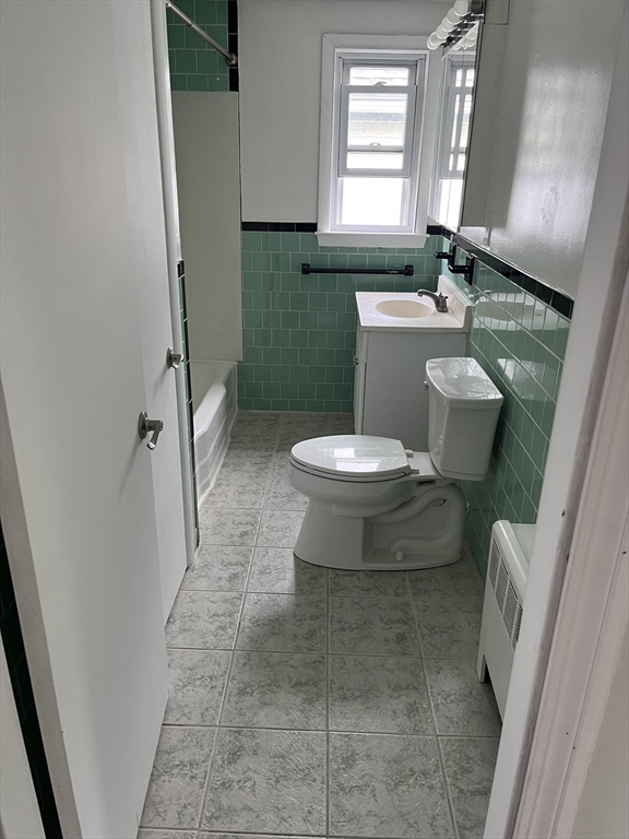 178 Springvale Av, Everett