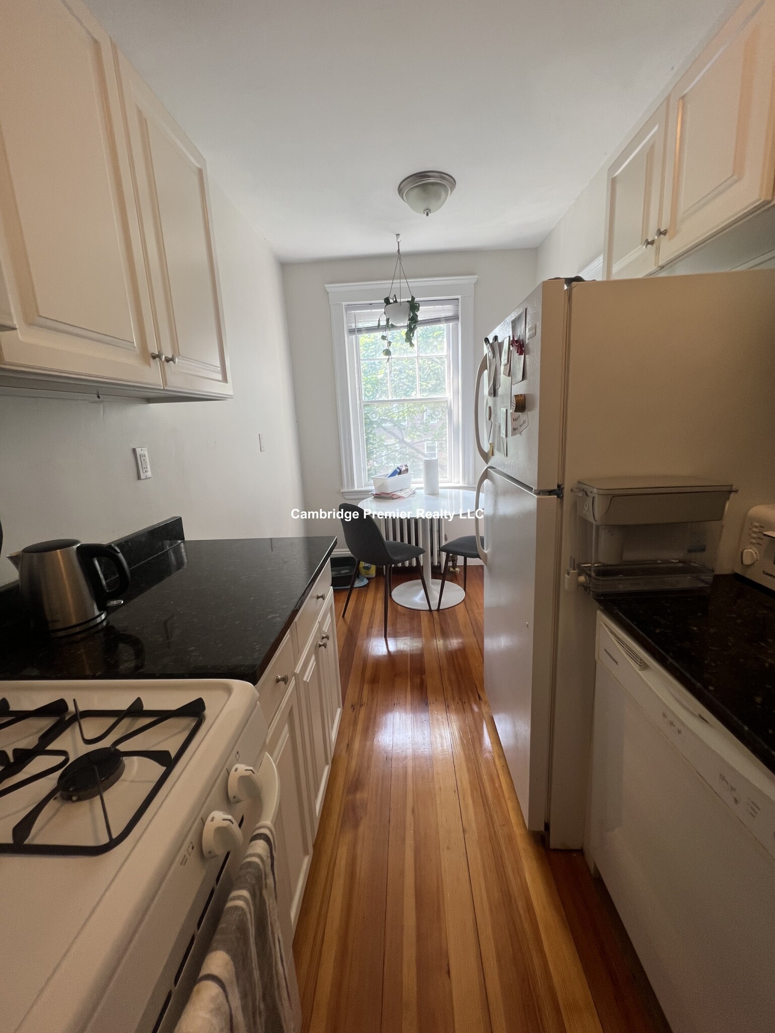 28 Langdon St, Neighborhood Nine