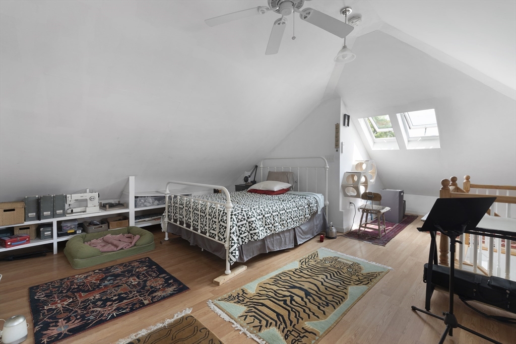 15 Herbert Rd, Quincy