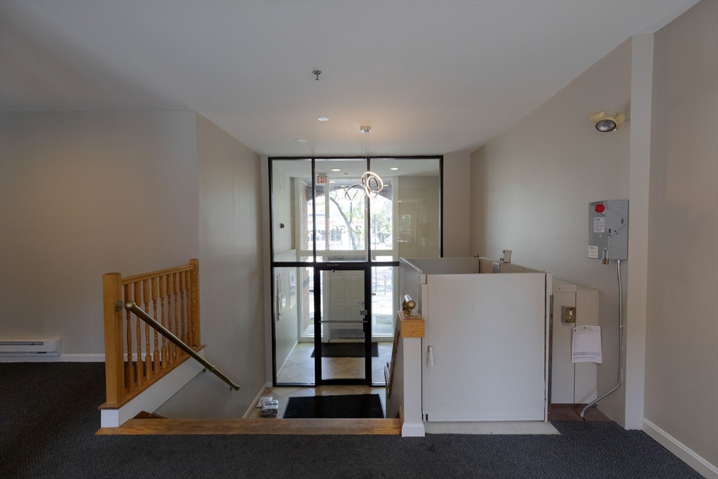 2456 Massachusetts Ave, North Cambridge