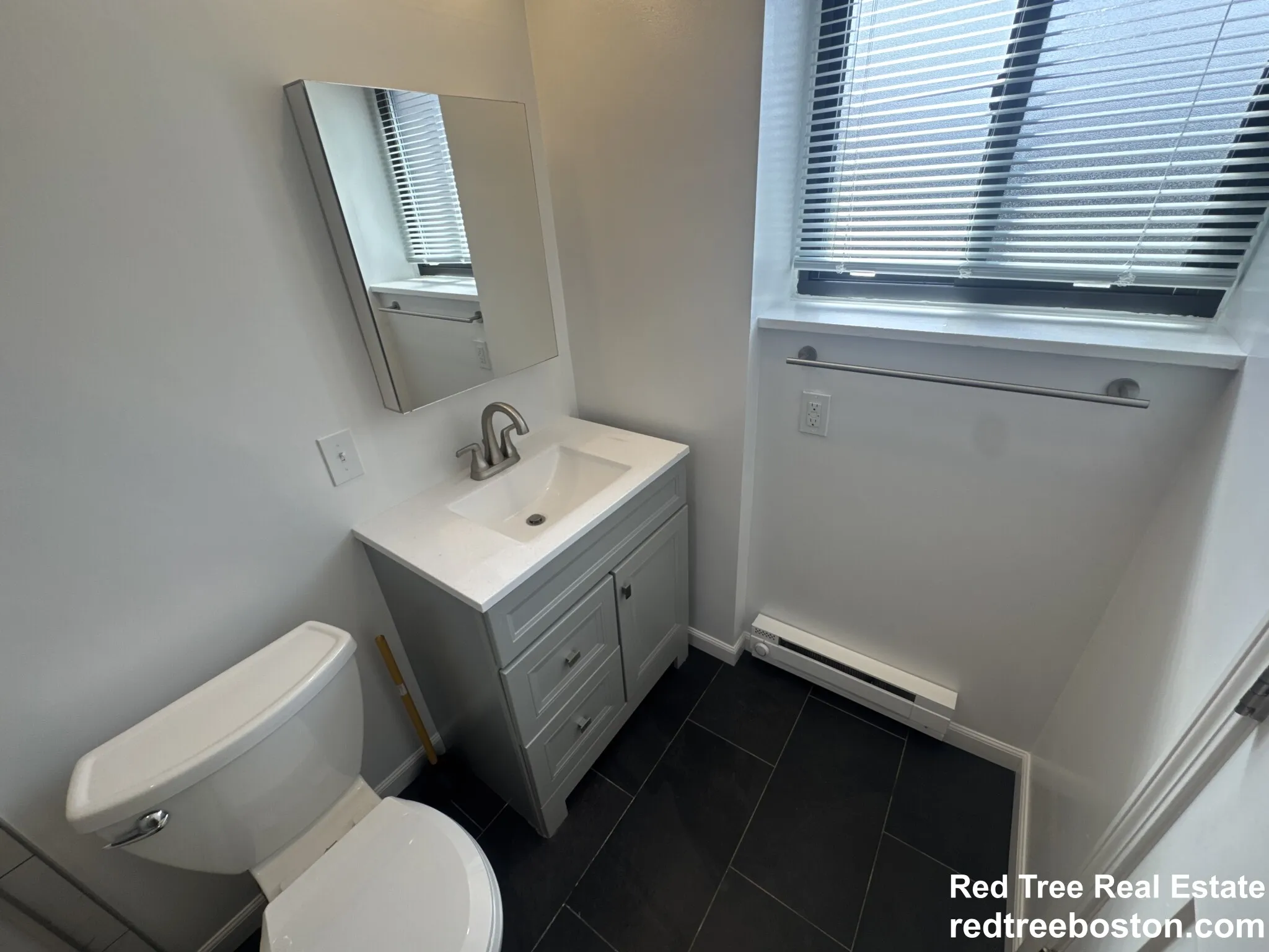 320 Hammond Pond Pkwa, Chestnut Hill