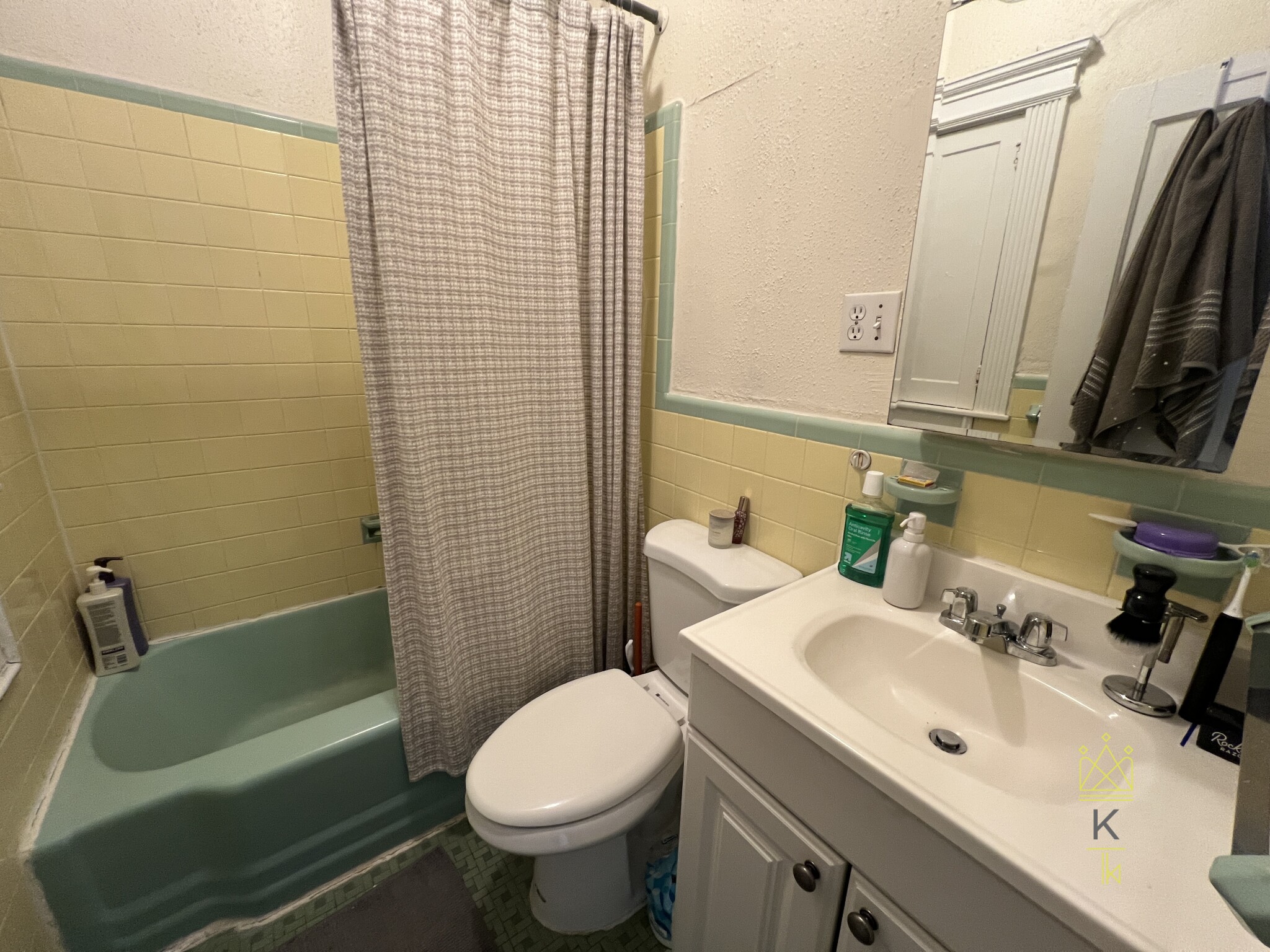 1963 Commonwealth Ave, Brighton