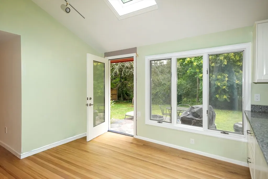 135 Maple St, Lexington