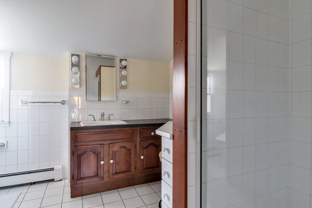 110 Main St, Hopkinton