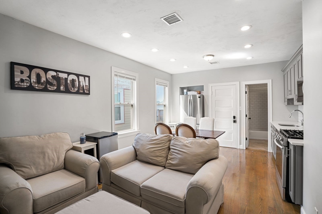 17 Howes St, Dorchester