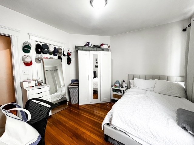 715 East 2nd St, South Boston