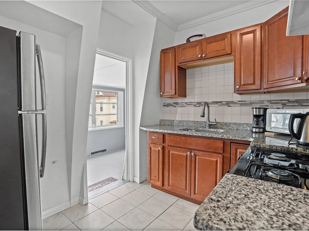 124 Sheridan Ave, Medford Hillside