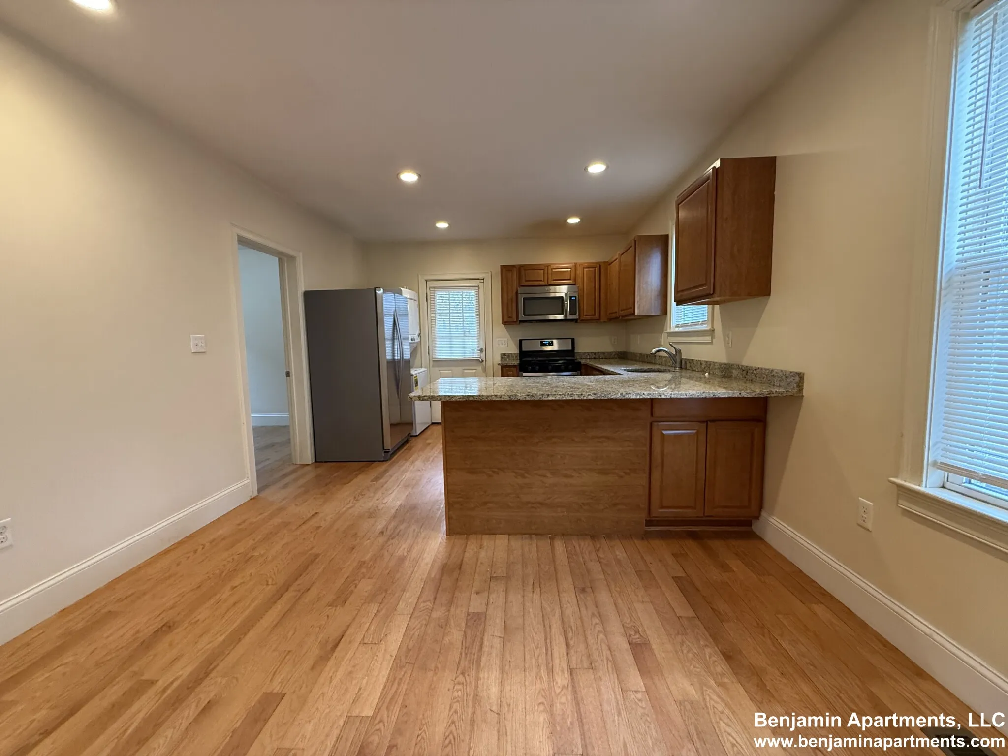 35 Pratt St, Allston