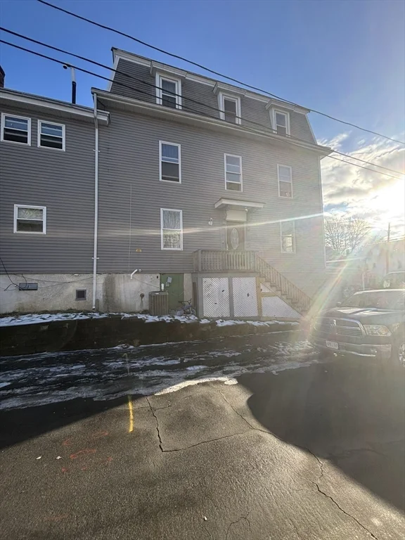 101 Cedar St, Haverhill