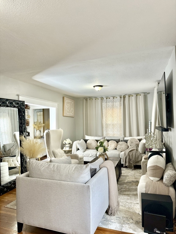 54 Draper St, Forest Park