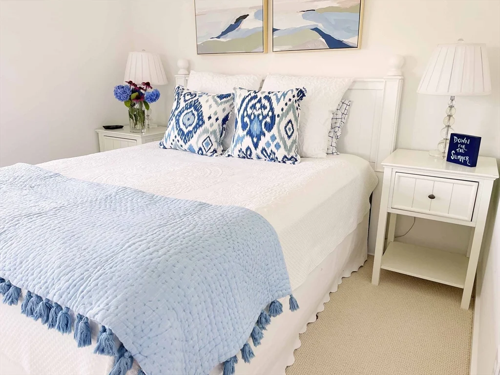 7 Packet Dr, Nantucket