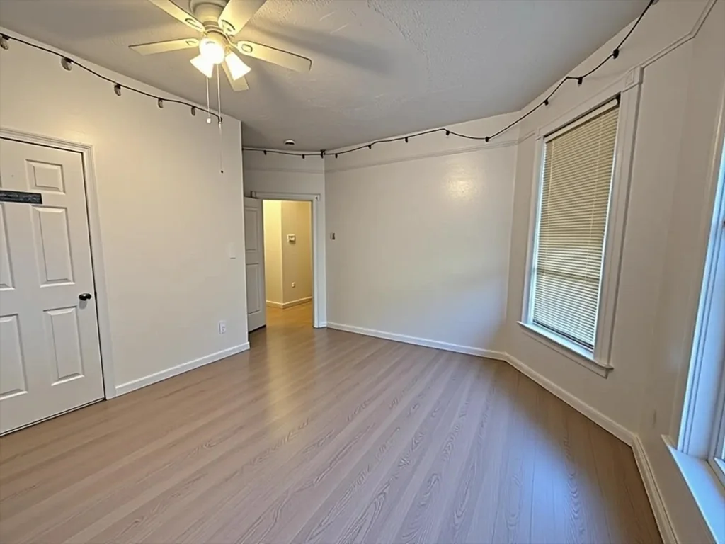 34 Cherokee, Mission Hill