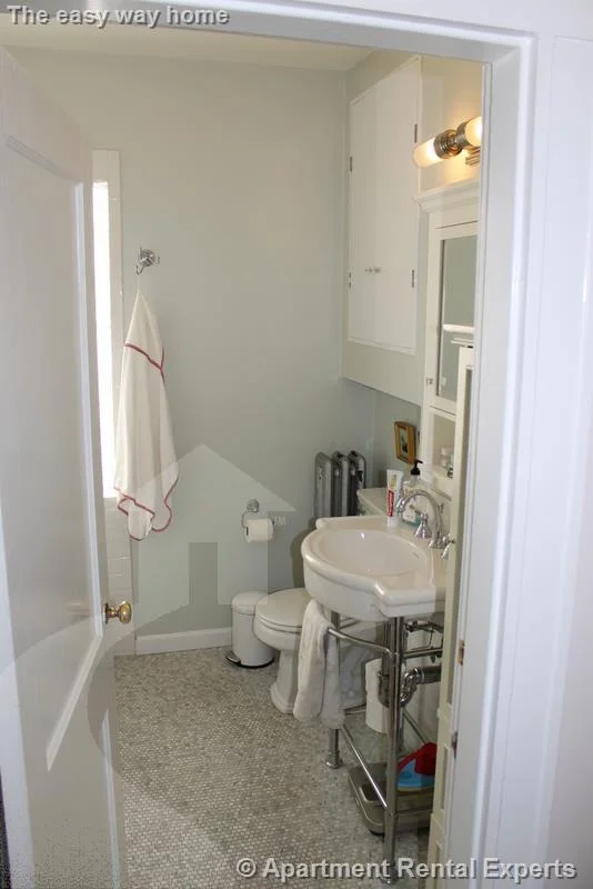 25 Leonard St, Davis Square