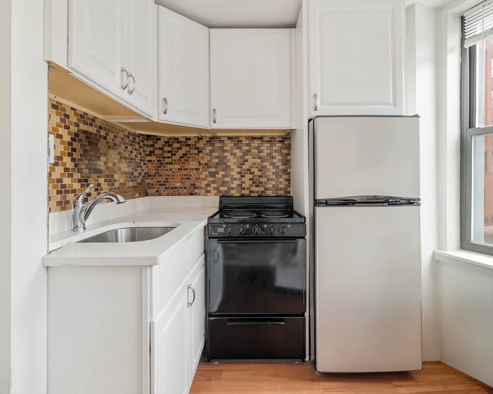 5 N Margin St, North End