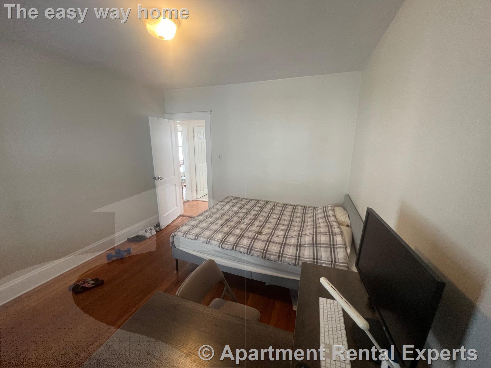 73 Frederick Ave, Tufts