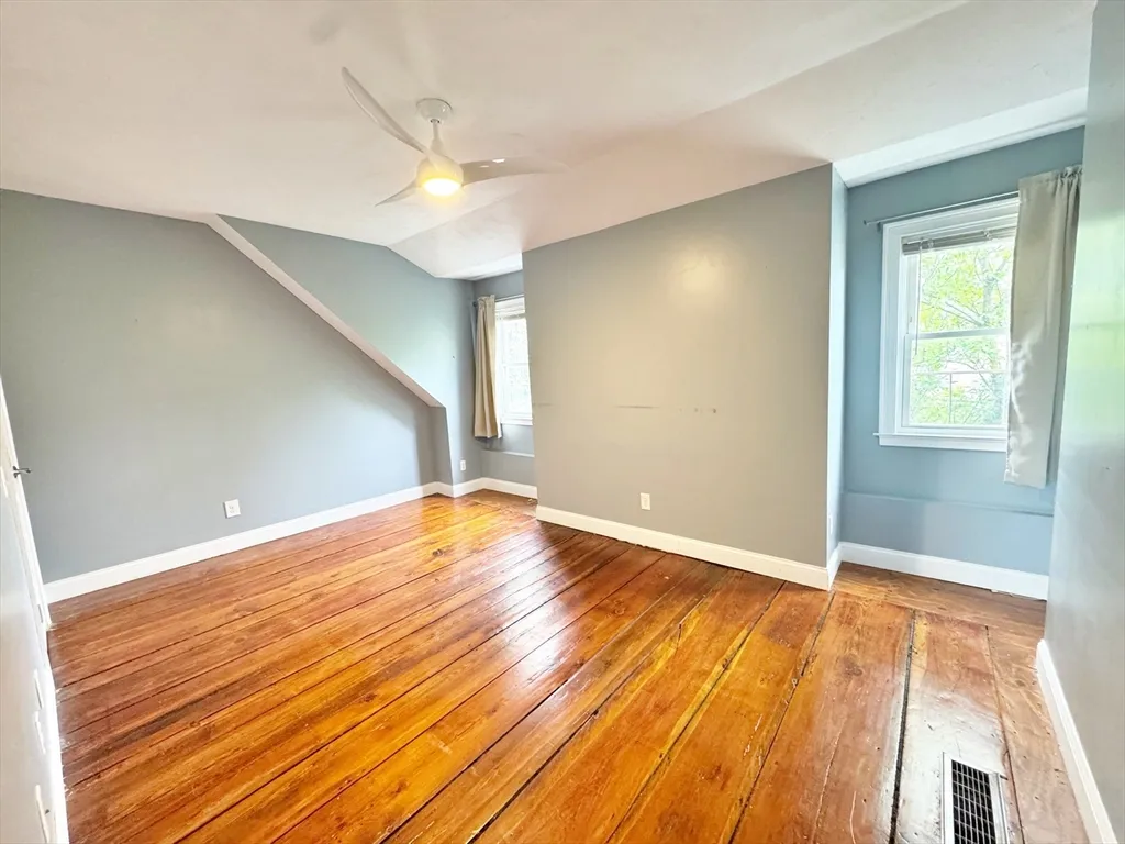 364 Sumner St, East Boston