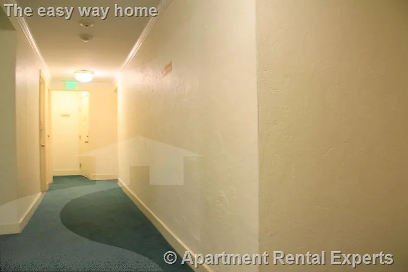 60 Brattle St, Harvard Square