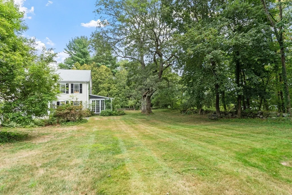 251A Old Billerica Rd, Bedford