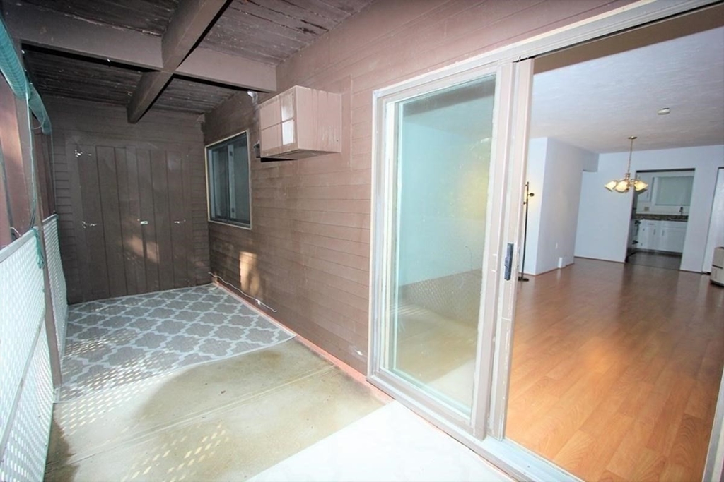 76 Highwood Dr, Franklin