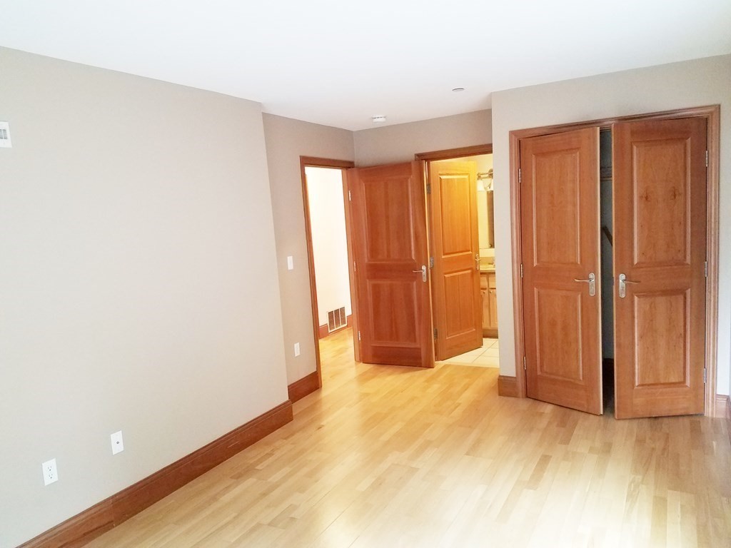 2440 Massachusetts Ave, Cambridge