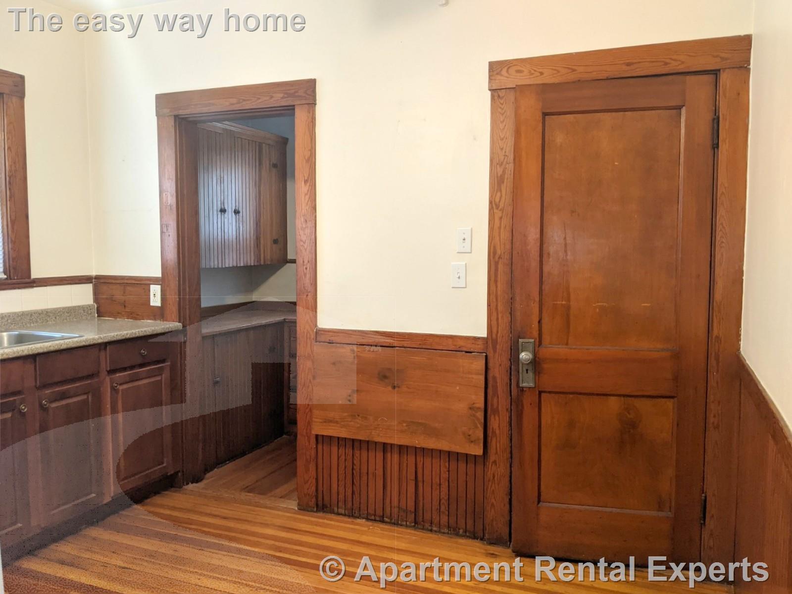 19 Leonard St, Davis Square