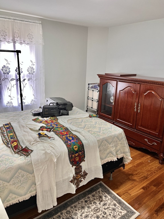 470 Pleasant St, Canton