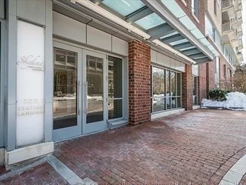 100 Station Landing, Wellington