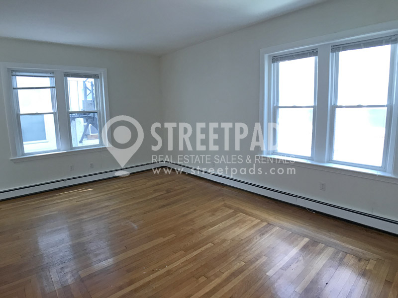 1539 Beacon St, Griggs Park